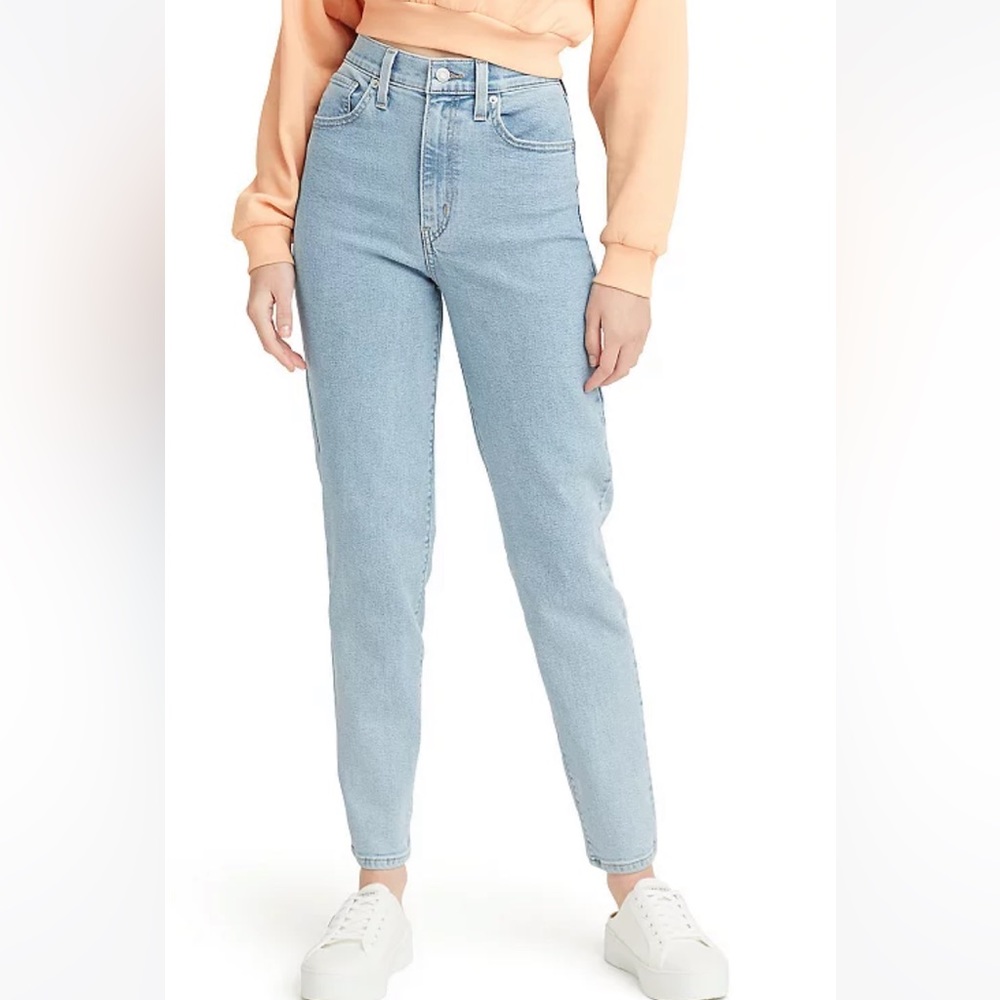 Levi’s high waisted taper pants size 27